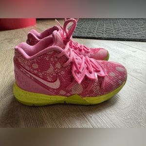 Patrick Star Kyrie 5 Kids 12